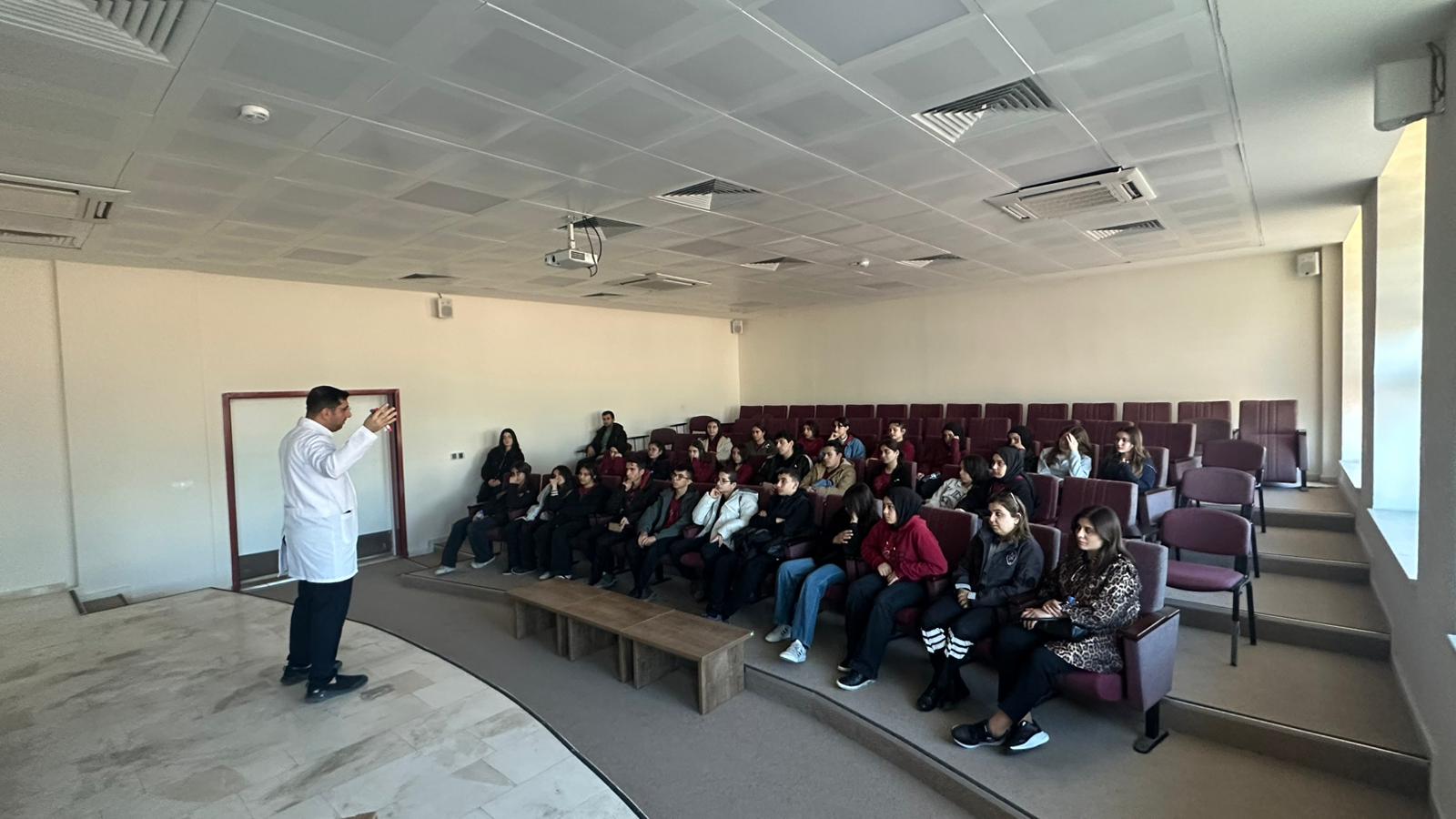 TOBB Fen Lisesi Öğrencilerinden HÜBTAM’a Ziyaret